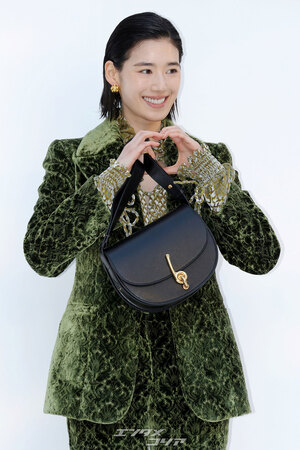 【フォト】チョン・ウンチェ「ゴージャスな緑色コーデ」