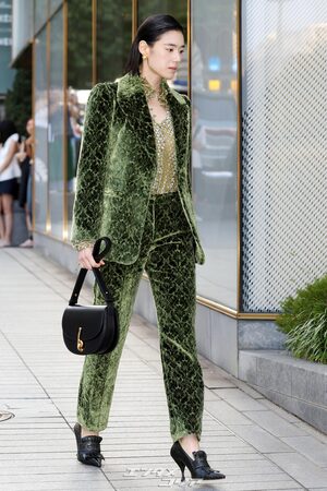 【フォト】チョン・ウンチェ「ゴージャスな緑色コーデ」