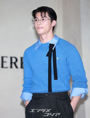 【フォト】許光漢　メガネもお似合い美男子ビジュアル