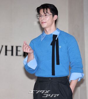 【フォト】許光漢　メガネもお似合い美男子ビジュアル