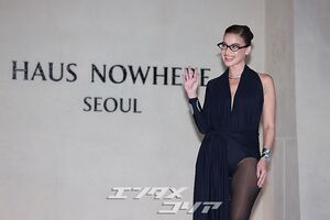 【フォト】アン・カーティスにしかできないボディスーツ姿…露出度高め＋魅惑のビジュアル