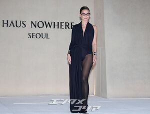 【フォト】アン・カーティスにしかできないボディスーツ姿…露出度高め＋魅惑のビジュアル