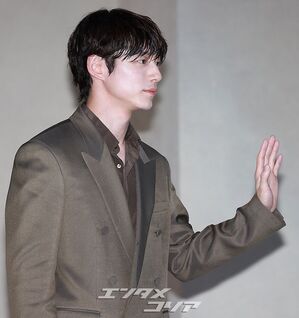 【フォト】坂口健太郎　シックなスーツ姿＆胸キュンビジュアル