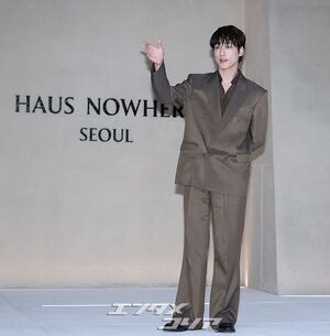 【フォト】坂口健太郎　シックなスーツ姿＆胸キュンビジュアル