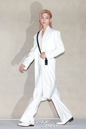 【フォト】Stray Kidsフィリックス「純白の王子様」…ピンクヘア＆ビジュアルのラスボス