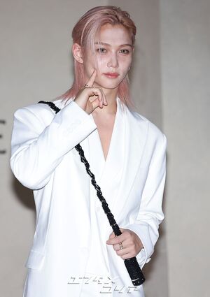 【フォト】Stray Kidsフィリックス「純白の王子様」…ピンクヘア＆ビジュアルのラスボス