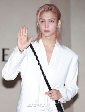 【フォト】Stray Kidsフィリックス「純白の王子様」…ピンクヘア＆ビジュアルのラスボス