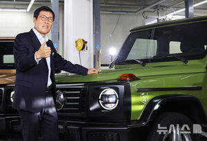 【フォト】メルセデス・ベンツのイベントに出席した車範根＆秋信守＆イ・ドンフィ