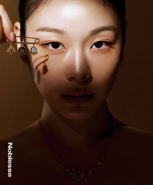 【フォト】キム・ヨナ、グラビアで美肌披露…相変わらずの上品さ