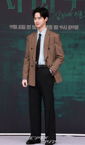 【フォト】おしゃれなチャン・ドンユン、ほのぼのとしたビジュアル