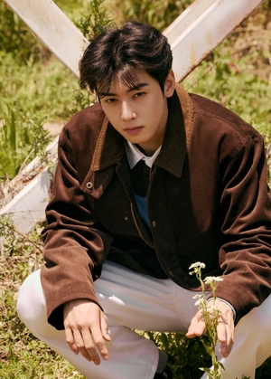 【フォト】「ビジュアルの天才」チャウヌ×コ・ユンジョン、マリテ+フランソワ・ジルボーの秋グラビアに登場