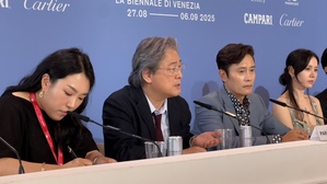 【フォト】ヴェネツィアを魅了した『仕方ない』のキャストたち、オフショット公開