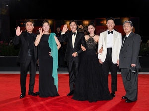 【フォト】ヴェネツィアを魅了した『仕方ない』のキャストたち、オフショット公開