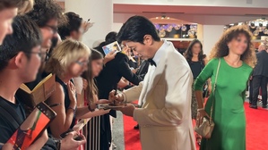 【フォト】ヴェネツィアを魅了した『仕方ない』のキャストたち、オフショット公開