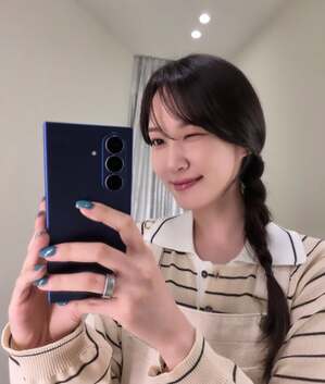 パク・ウンビン、三つ編みヘアがキュート…33歳の誕生日を祝う