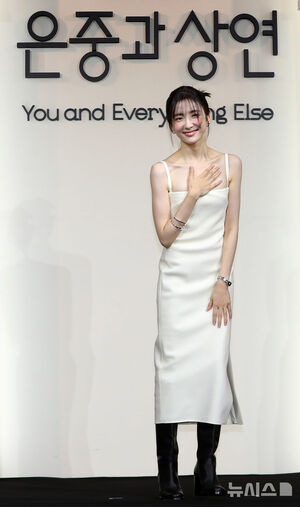 【フォト】パク・ジヒョン、目が離せない優雅なスタイル