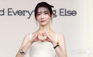 【フォト】パク・ジヒョン、目が離せない優雅なスタイル