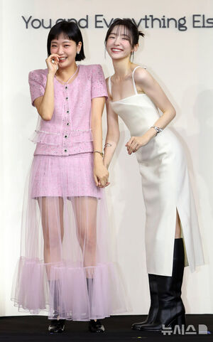 【フォト】キム・ゴウン＆チョ・ヨンミン監督＆パク・ジヒョン「『ウンジュンとサンヨン』ファイト！」