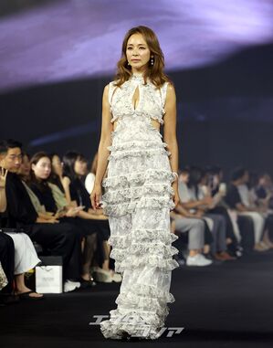 【フォト】ランウェイに登場したSHIHO　変わらぬモデル・オーラ