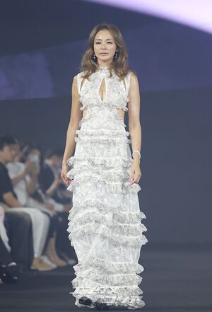 【フォト】ランウェイに登場したSHIHO　変わらぬモデル・オーラ