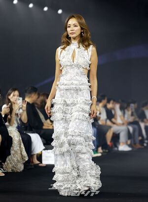 【フォト】ランウェイに登場したSHIHO　変わらぬモデル・オーラ