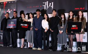 【フォト】ムン・チェウォン＆ MAMAMOOソラがホラー・クイーンに…「映画『鬼市』見てね」