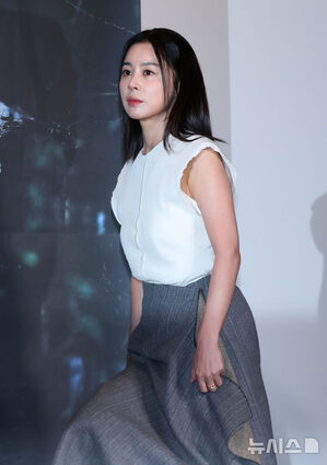 【フォト】ムン・チェウォン＆ MAMAMOOソラがホラー・クイーンに…「映画『鬼市』見てね」