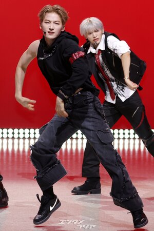 【フォト】ALL(H)OURSのパワフルなステージ