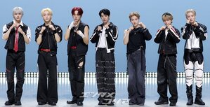 【フォト】ALL(H)OURS、新譜「VCF」発売