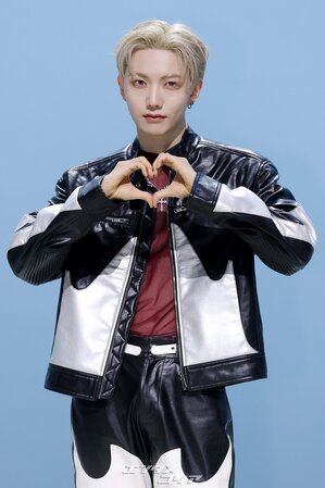 【フォト】ALL(H)OURS、新譜「VCF」発売