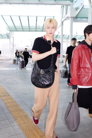 【フォト】TXTスビン、高級感あるフライトコーデで渡米