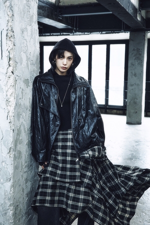 【フォト】ナナ、強烈＆洗練されたスタイルを提案…E.B.M秋キャンペーン公開