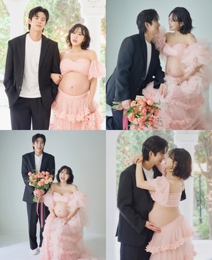 【フォト】ソン・ミンス＆イム・ララ　ピンクがかわいい臨月写真「双子だから幸せ4倍」