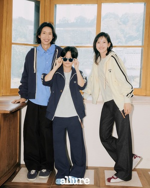 【フォト】「ファッションリーダーの一家」ポン・テギュ＆ハシシ・パク、さまざまなファミリーコーデを提案