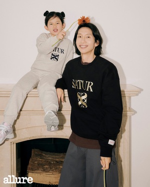 【フォト】「ファッションリーダーの一家」ポン・テギュ＆ハシシ・パク、さまざまなファミリーコーデを提案