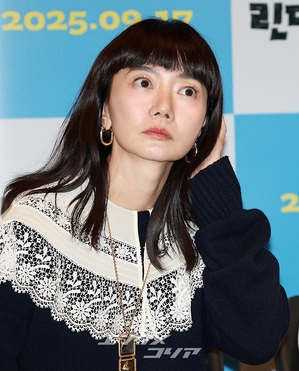 【フォト】ペ・ドゥナ「再上映される『リンダ リンダ リンダ』で会いましょう」