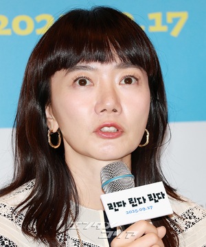 【フォト】ペ・ドゥナ「再上映される『リンダ リンダ リンダ』で会いましょう」