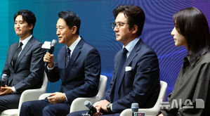 【フォト】ソウル市名誉市長に任命されたシン・ヒョンジュン＆チョン・ジュノ＆金軟景