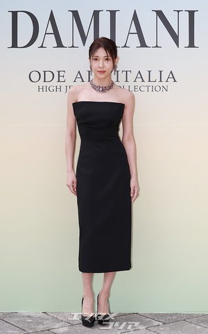 【フォト】ハ・ジウォン、本当に47歳？　若々しい美しさに加えてスレンダーボディまで