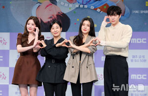 【フォト】チョ・アラム＆イ・ソンビン＆ラ・ミラン＆キム・ヨンデ、『月まで行こう』のキャストたち