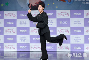 【フォト】チョ・アラム＆イ・ソンビン＆ラ・ミラン＆キム・ヨンデ、『月まで行こう』のキャストたち