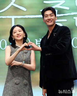 【フォト】イ・ヨンエ＆キム・ヨングァン、共助と恋の間で