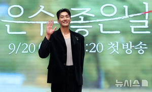 【フォト】パク・ヨンウ＆イ・ヨンエ＆キム・ヨングァン、『ウンスのいい日』の主役たち