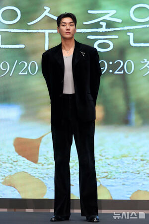 【フォト】パク・ヨンウ＆イ・ヨンエ＆キム・ヨングァン、『ウンスのいい日』の主役たち