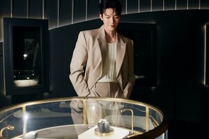 【フォト】キム・ウビン　他の追随を許さないビジュアル…クラシック・コーデの神髄