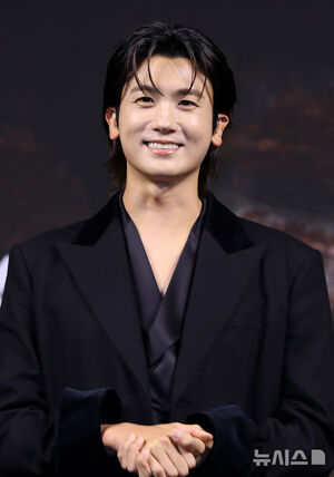 パク・ヒョンシク、1話当たりの出演料4億円説を否定 「事実でとは異なる」