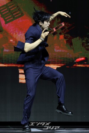 【フォト】新譜「LOST」を披露するLUN8