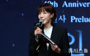 【フォト】デビュー40周年記念全国ツアー＆8thアルバム先行公開記者懇談会に臨むイム・ジェボム