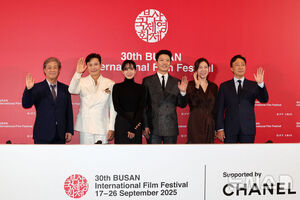 【フォト】釜山映画祭開幕作『仕方ない』記者懇談会