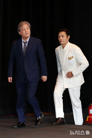 【フォト】釜山映画祭開幕作『仕方ない』記者懇談会